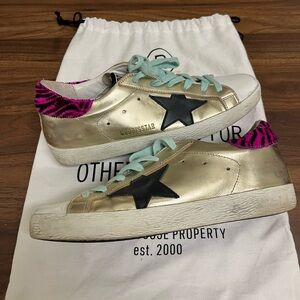 Golden Goose Sneakers 
Size 8